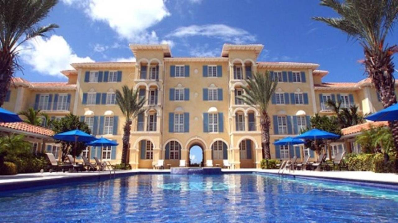 Villa Renaissance Unit 205 Grace Bay Beach Eksteriør billede